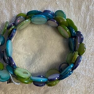 Multicolor mother of pearl settling Beaded Bracelet